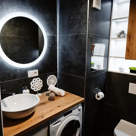 Ah Zizkova Apartment *