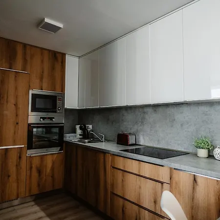 Ah Zizkova Apartment *